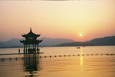 Sunset_in_Hangzhou.jpg